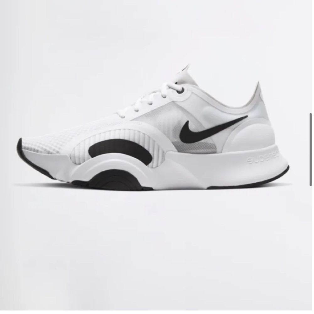 BRAND NEW! Never worn. Nike SuperRep Go